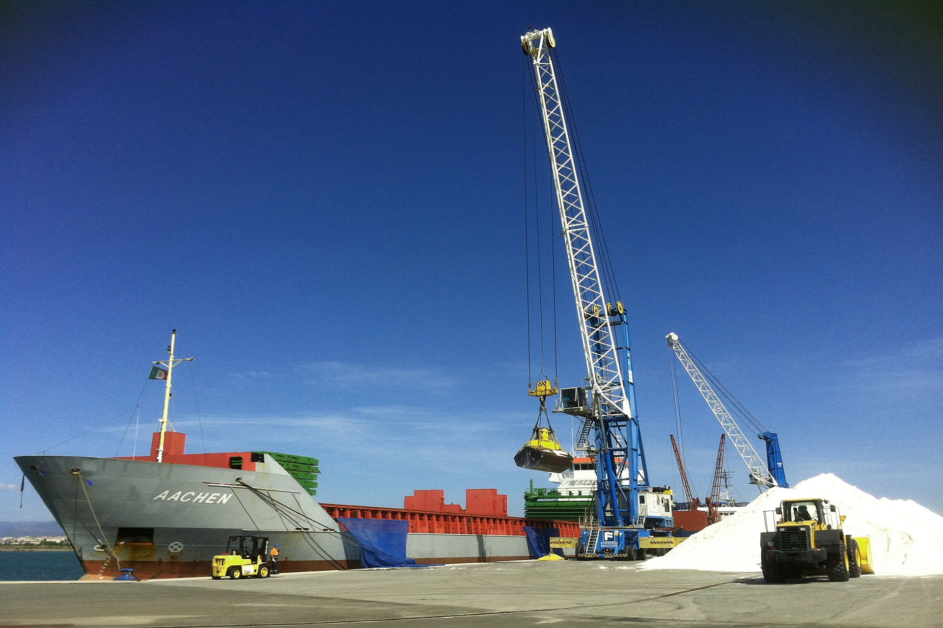 Containers- Porto Canale